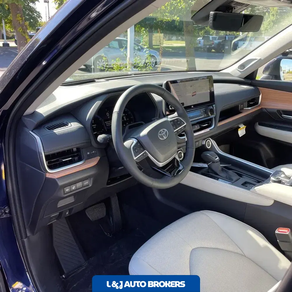 2025 Toyota Grand Highlander Platinum