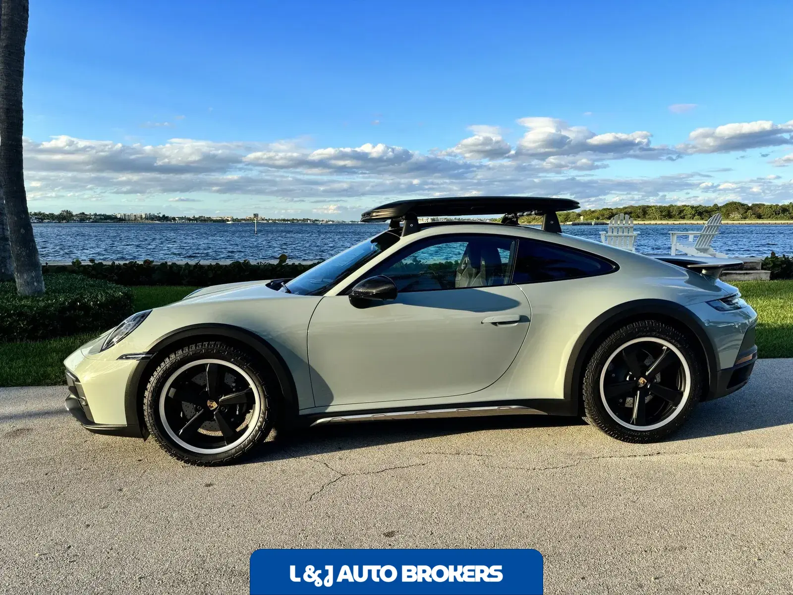 2023 Porsche 911 Dakar