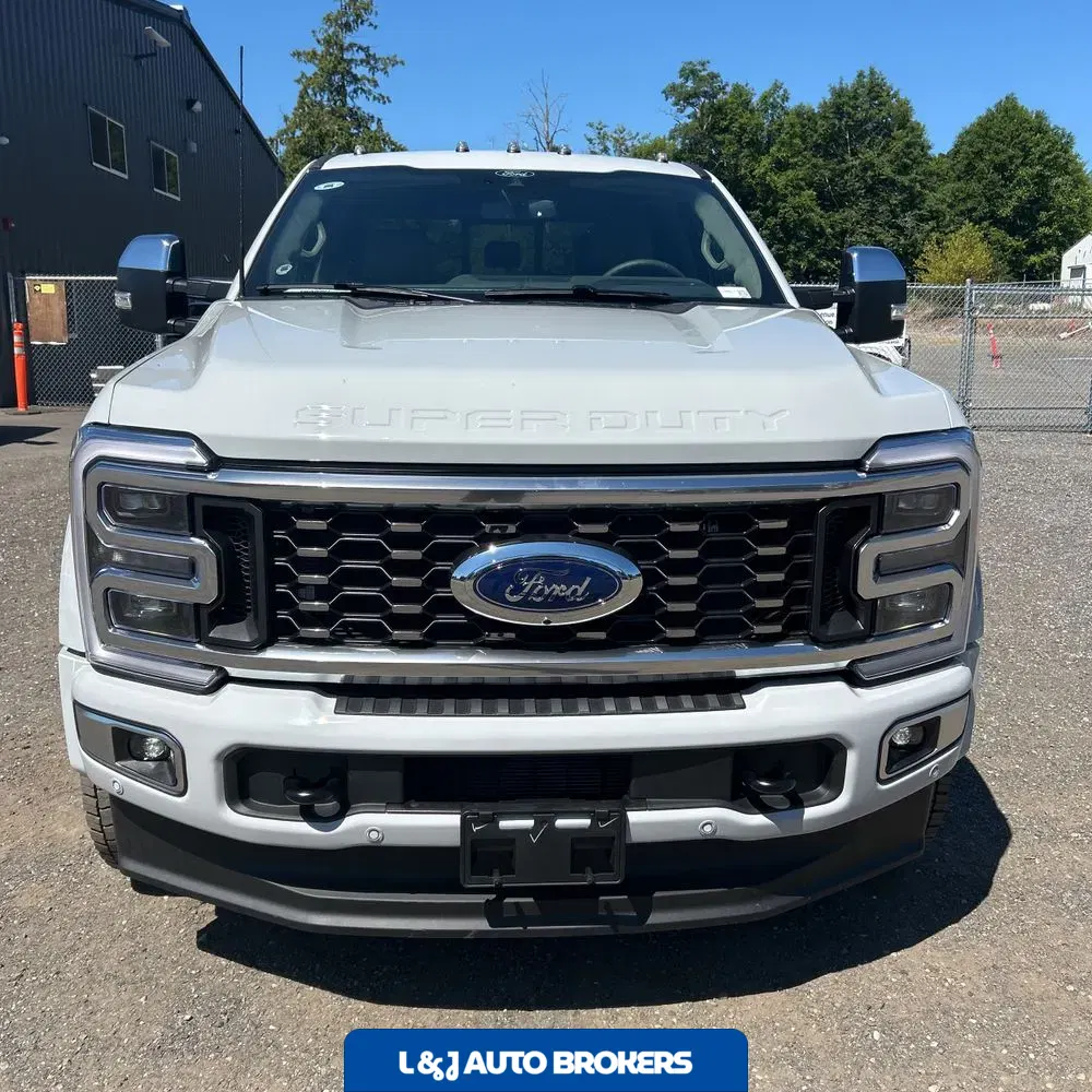 2025 Ford F-450 Super Duty Platinum