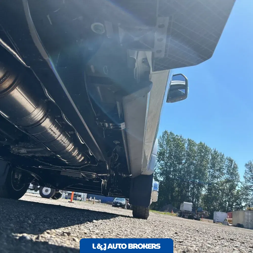 2025 Ford F-450 Super Duty Platinum