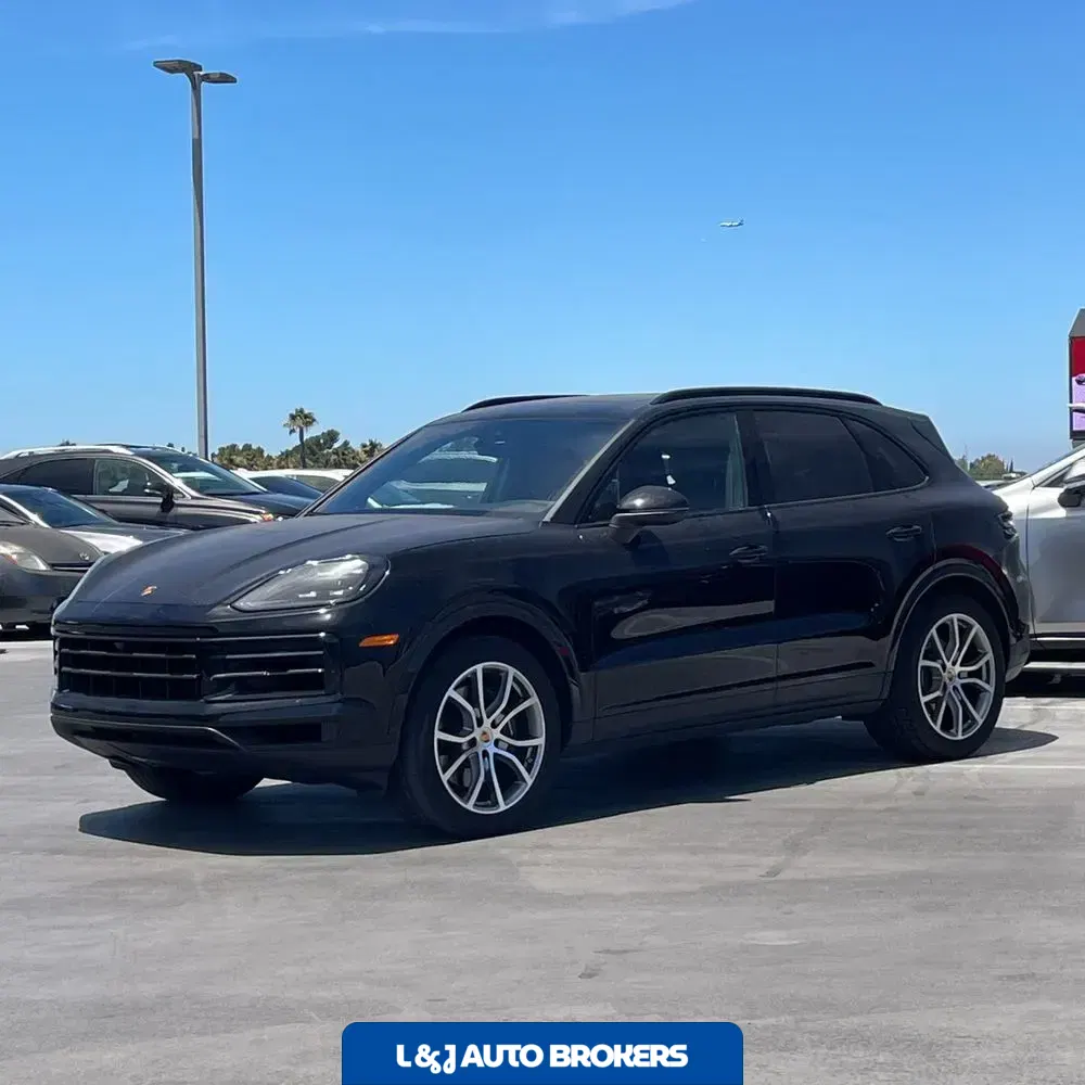 2024 Porsche Cayenne Base