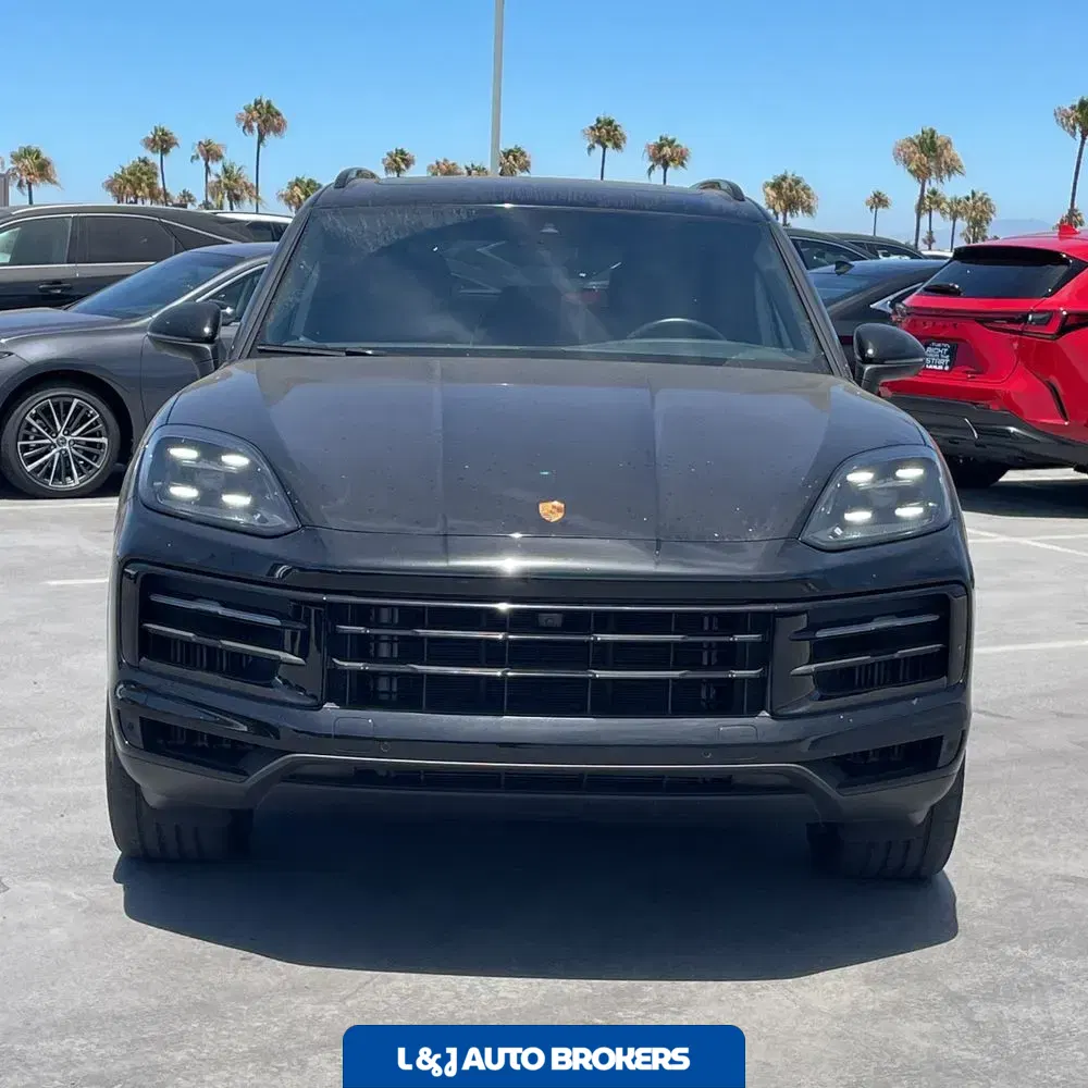 2024 Porsche Cayenne Base