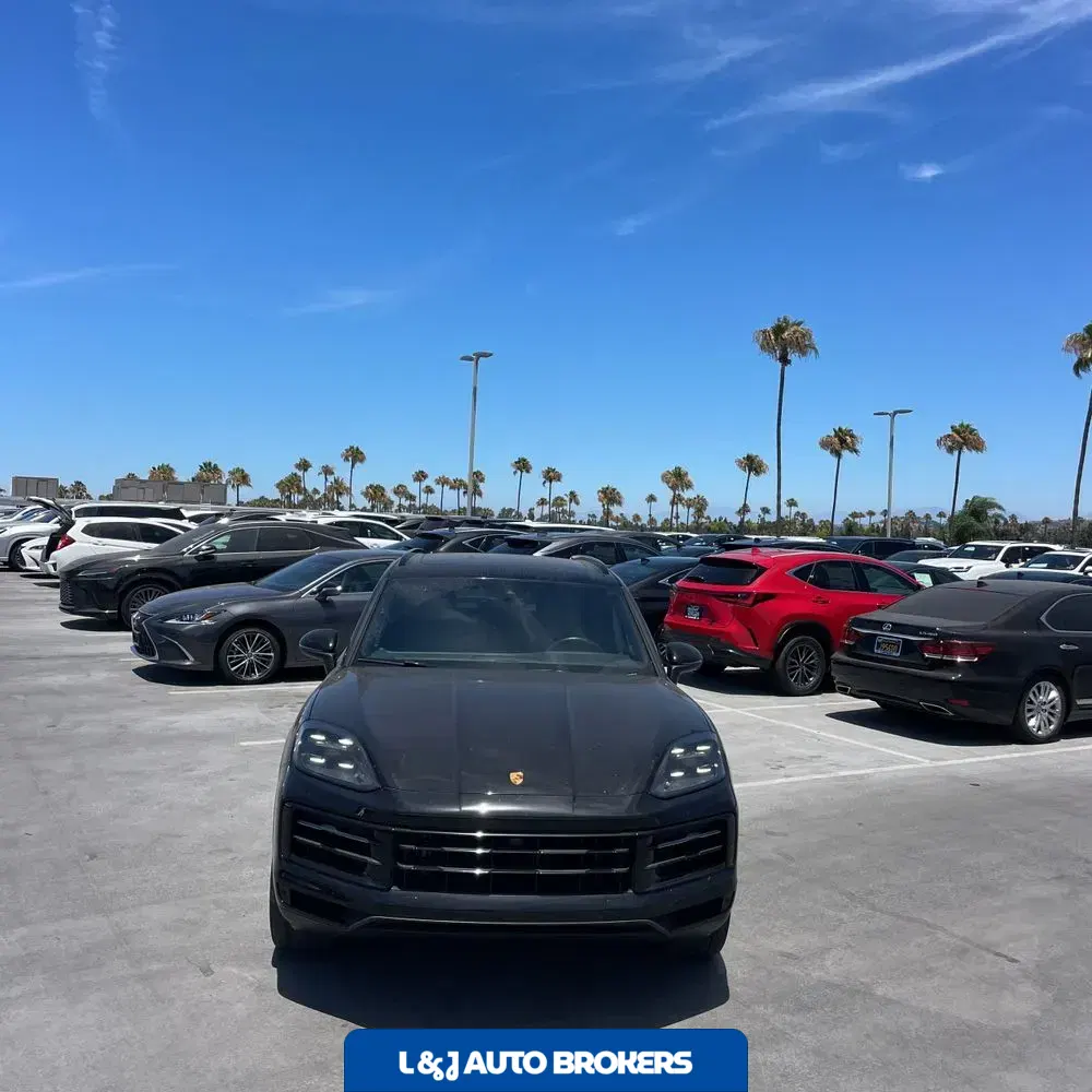 2024 Porsche Cayenne Base