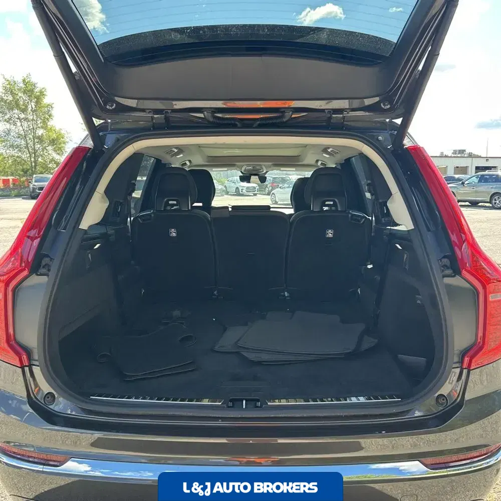 2024 Volvo XC90 B5 - Plus