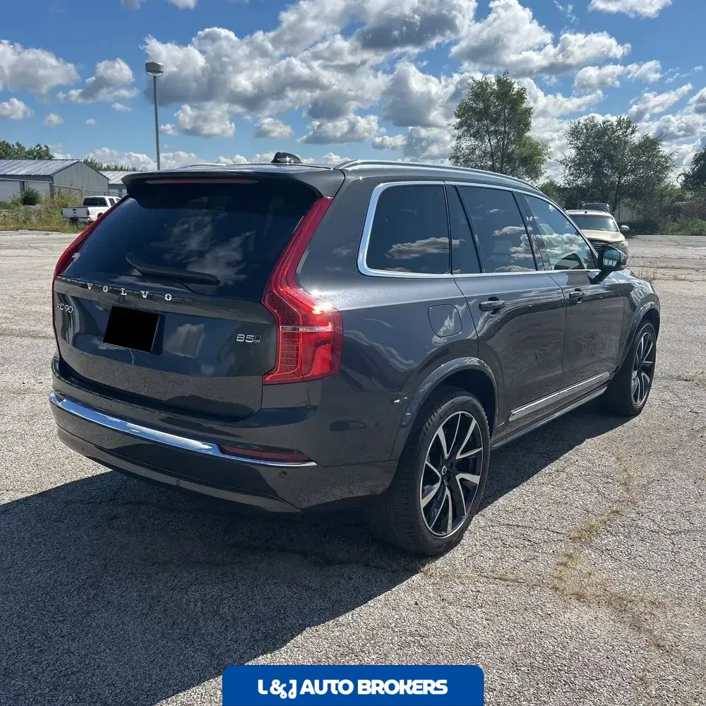 2024 Volvo XC90 B5 - Plus