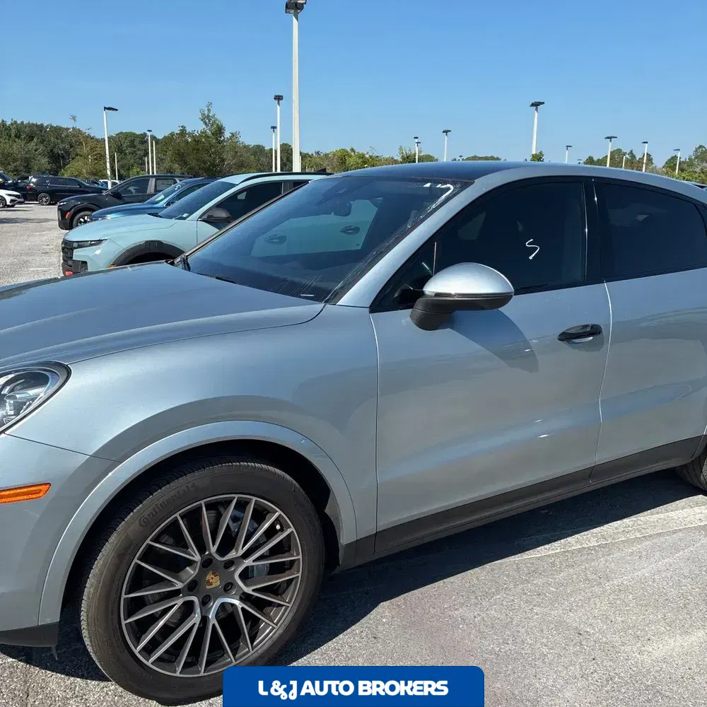 2022 Porsche Cayenne Coupe