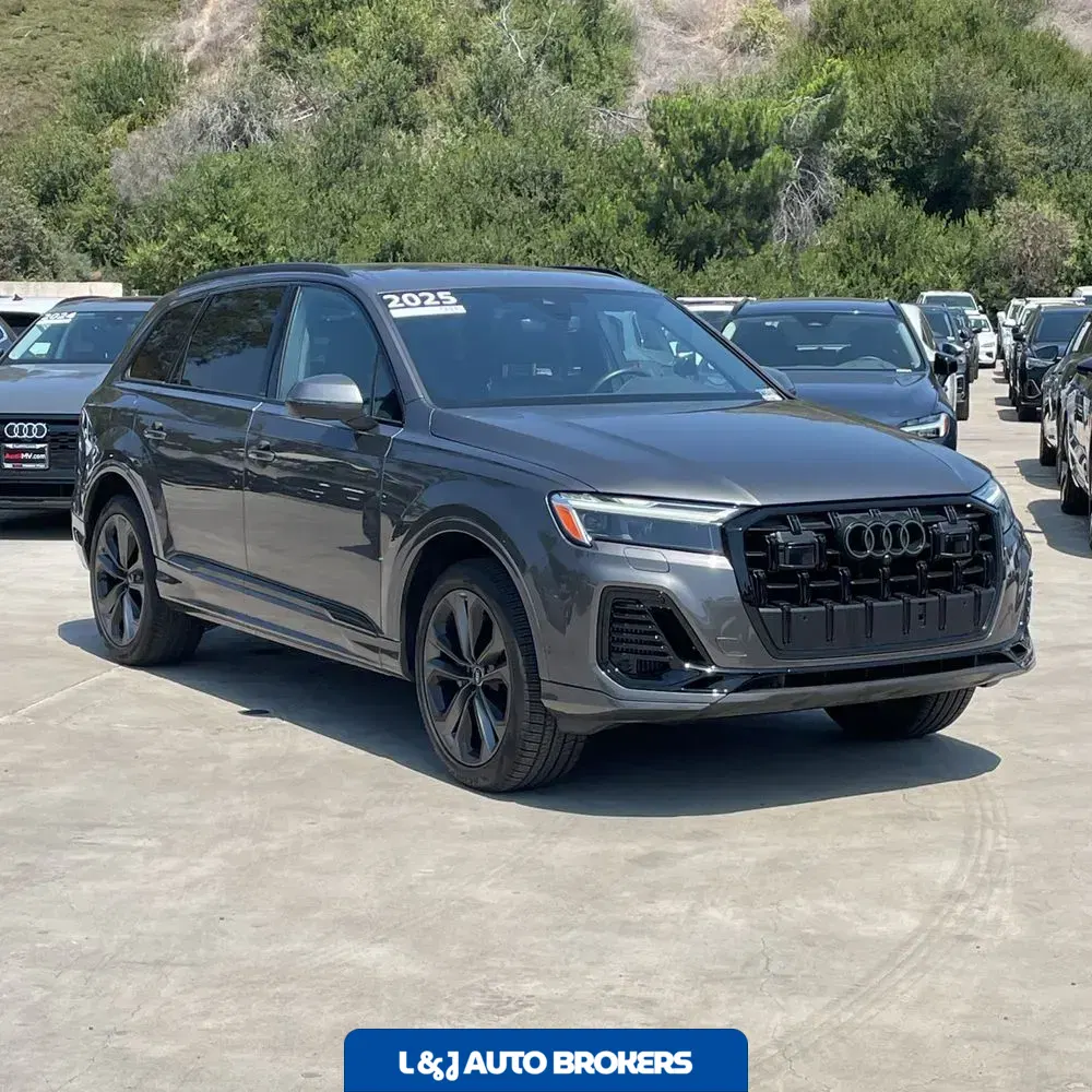 2025 Audi Q7 Premium Plus 55