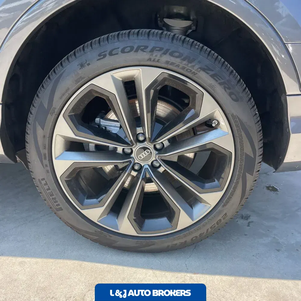 2025 Audi Q7 Premium Plus 55