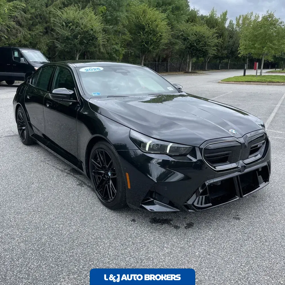 2025 BMW M5 Base