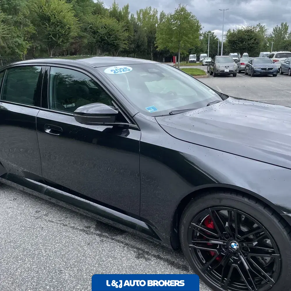 2025 BMW M5 Base