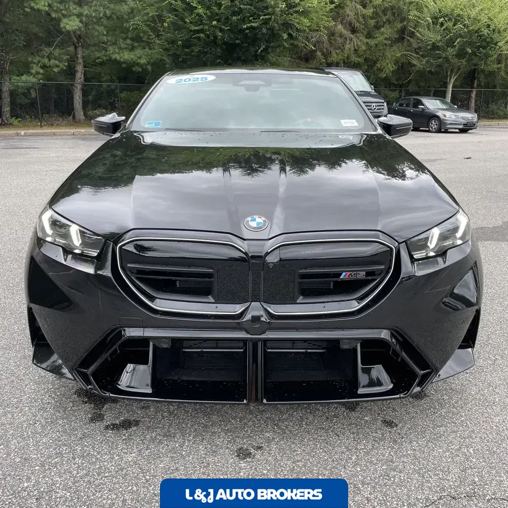 2025 BMW M5 Base