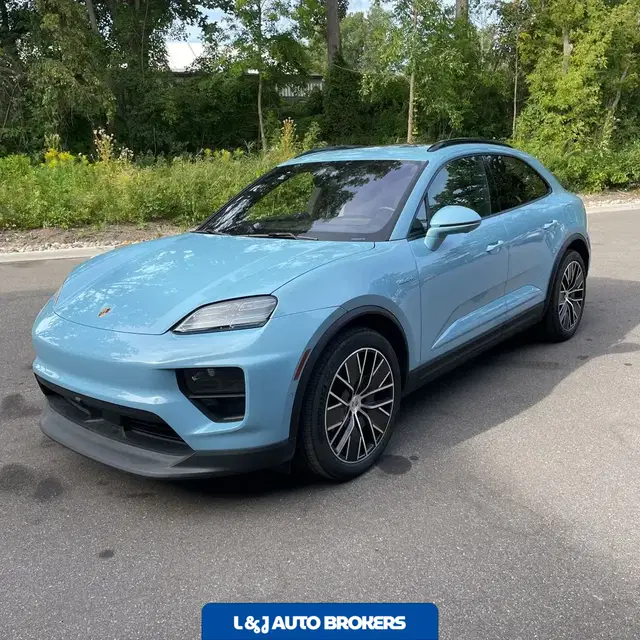 2024 Porsche Macan EV 4