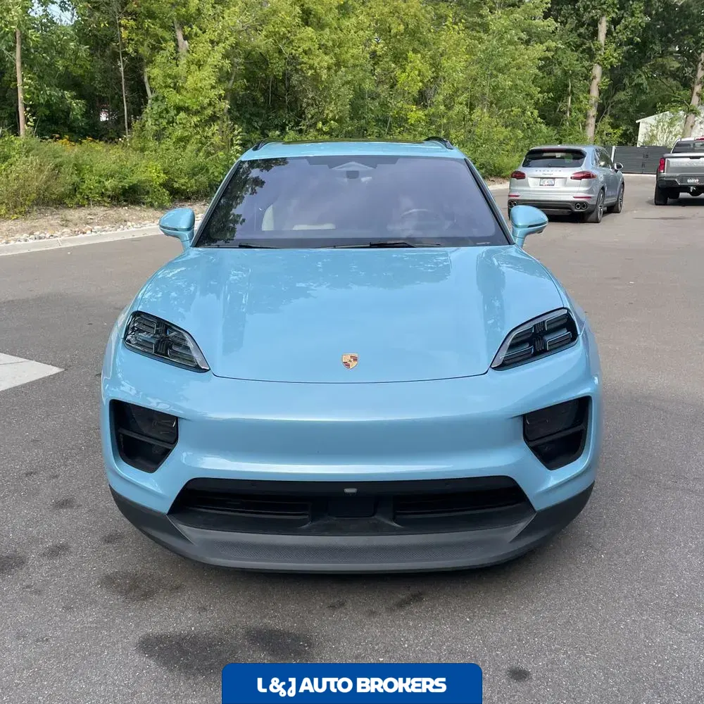 2024 Porsche Macan EV 4