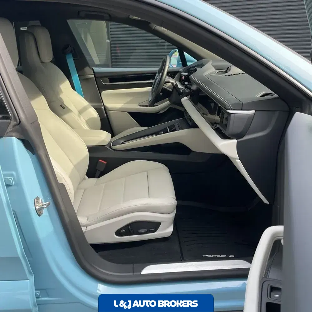 2024 Porsche Macan EV 4