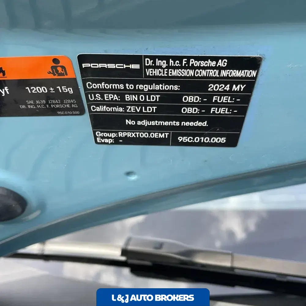 2024 Porsche Macan EV 4