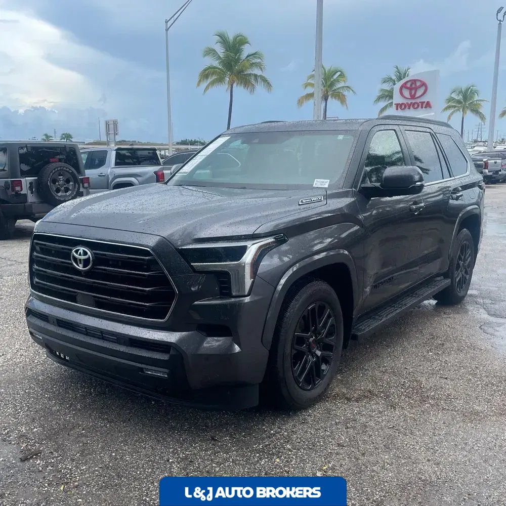 2024 Toyota Sequoia SR5