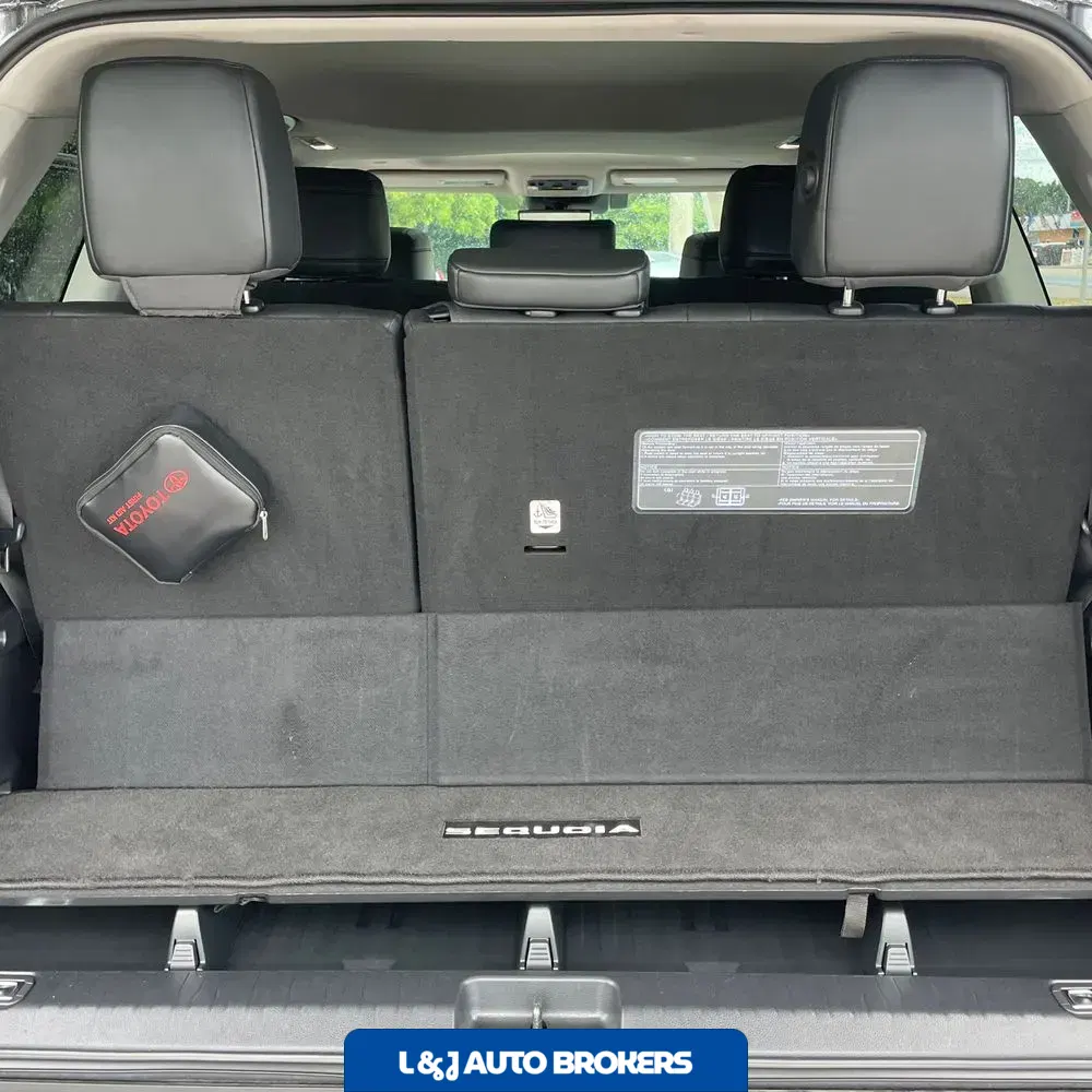 2024 Toyota Sequoia SR5