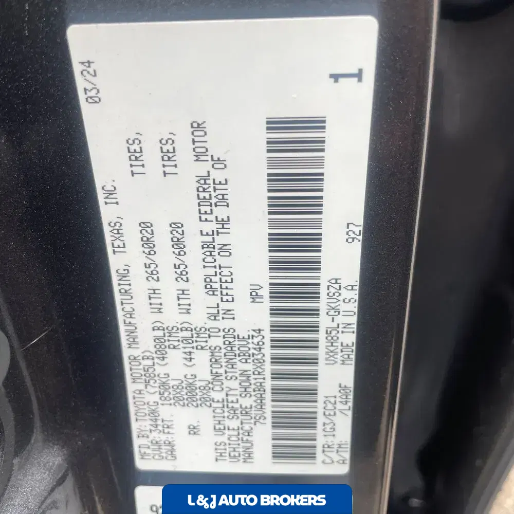 2024 Toyota Sequoia SR5