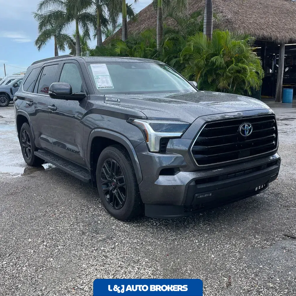 2024 Toyota Sequoia SR5