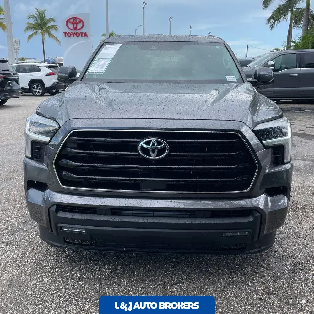 2024 Toyota Sequoia SR5