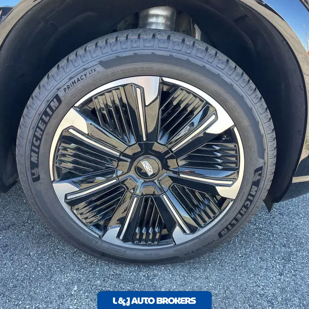 2025 Cadillac Escalade IQ Sport 2