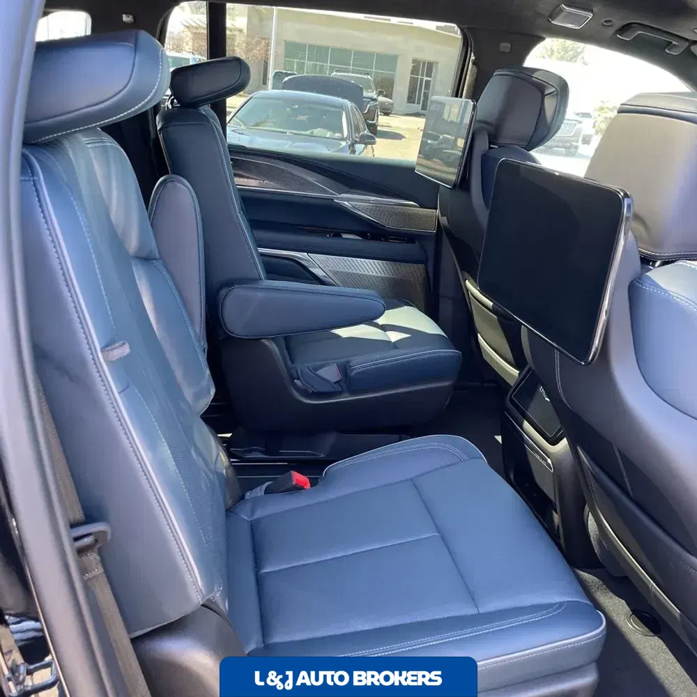 2025 Cadillac Escalade IQ Sport 2