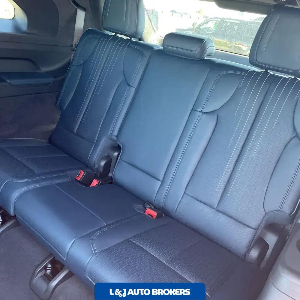 2025 Cadillac Escalade IQ Sport 2
