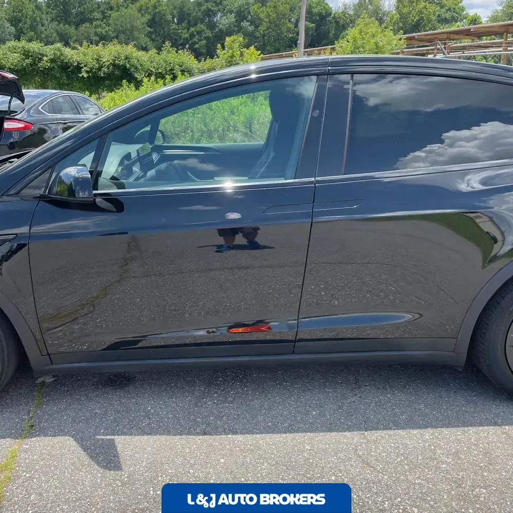 2022 Tesla Model X Plaid