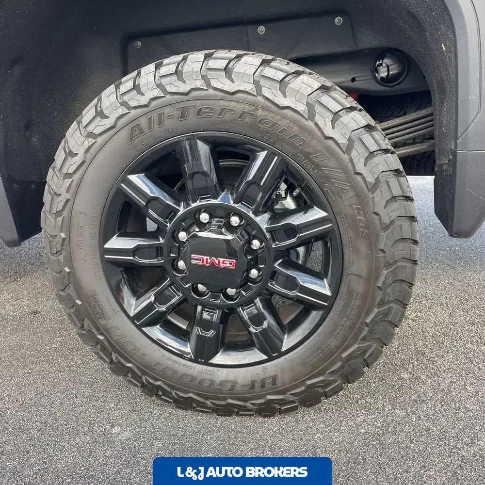 2025 GMC Sierra 2500HD AT4