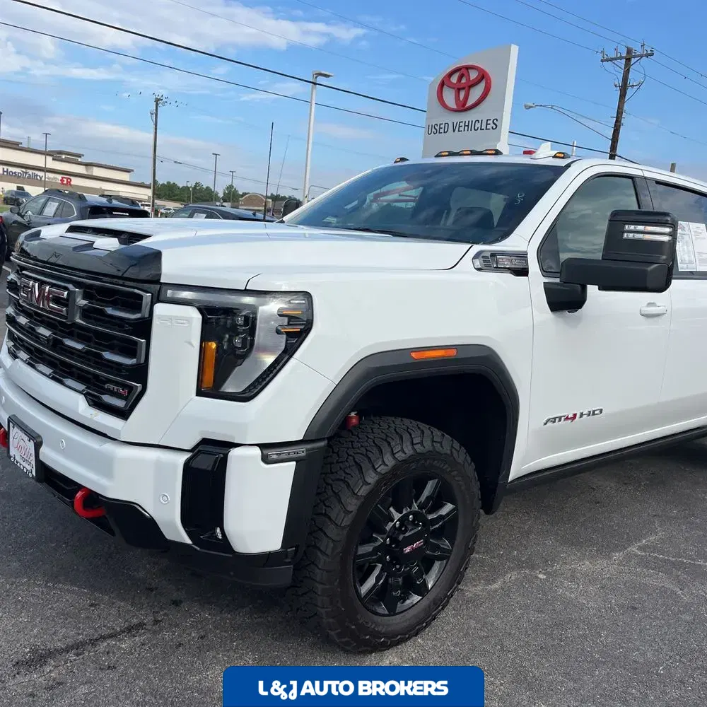 2025 GMC Sierra 2500HD AT4