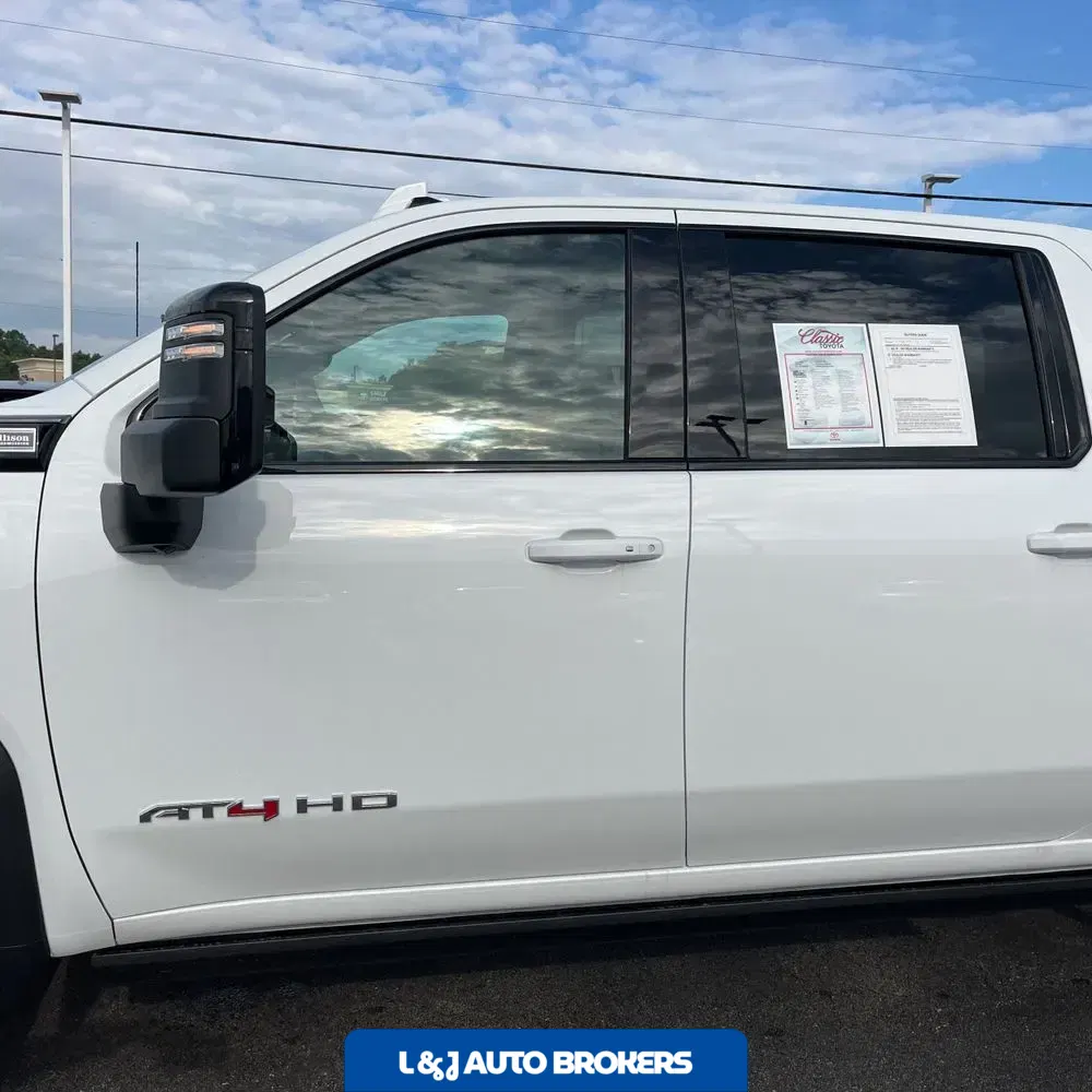 2025 GMC Sierra 2500HD AT4