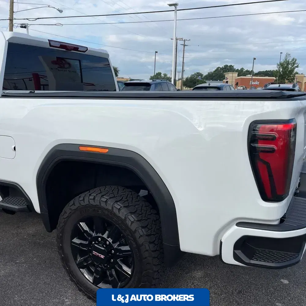2025 GMC Sierra 2500HD AT4