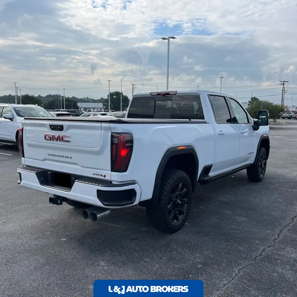 2025 GMC Sierra 2500HD AT4