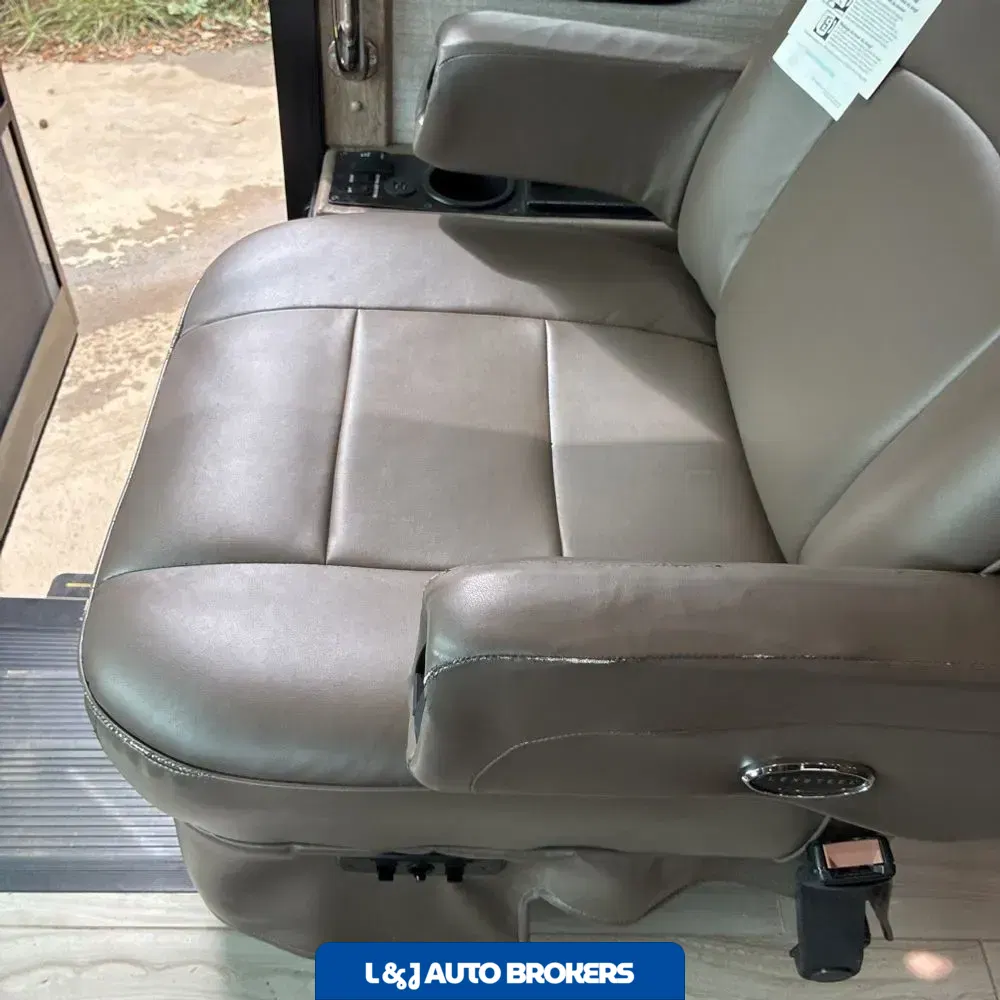 2019 Jayco Embark 37B