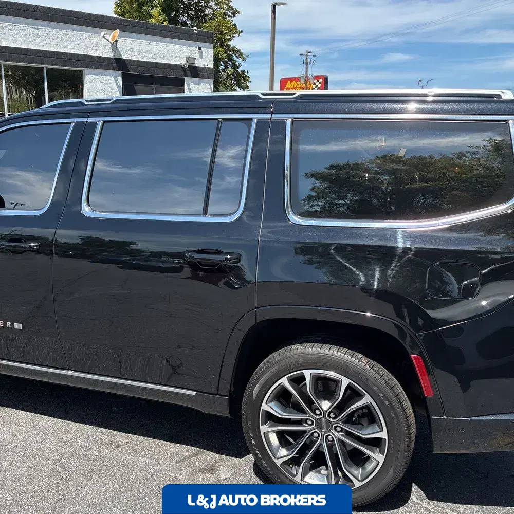 2022 Jeep Grand Wagoneer Series III