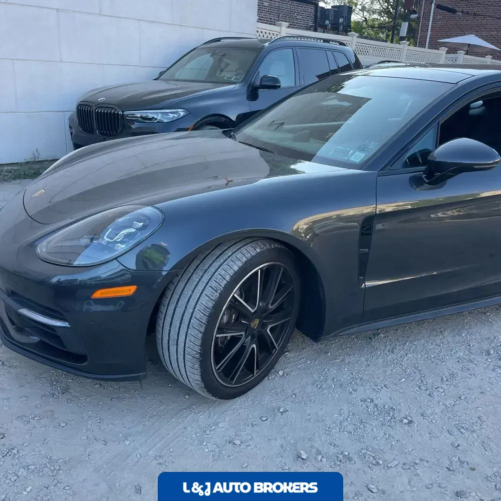 2018 Porsche Panamera 4