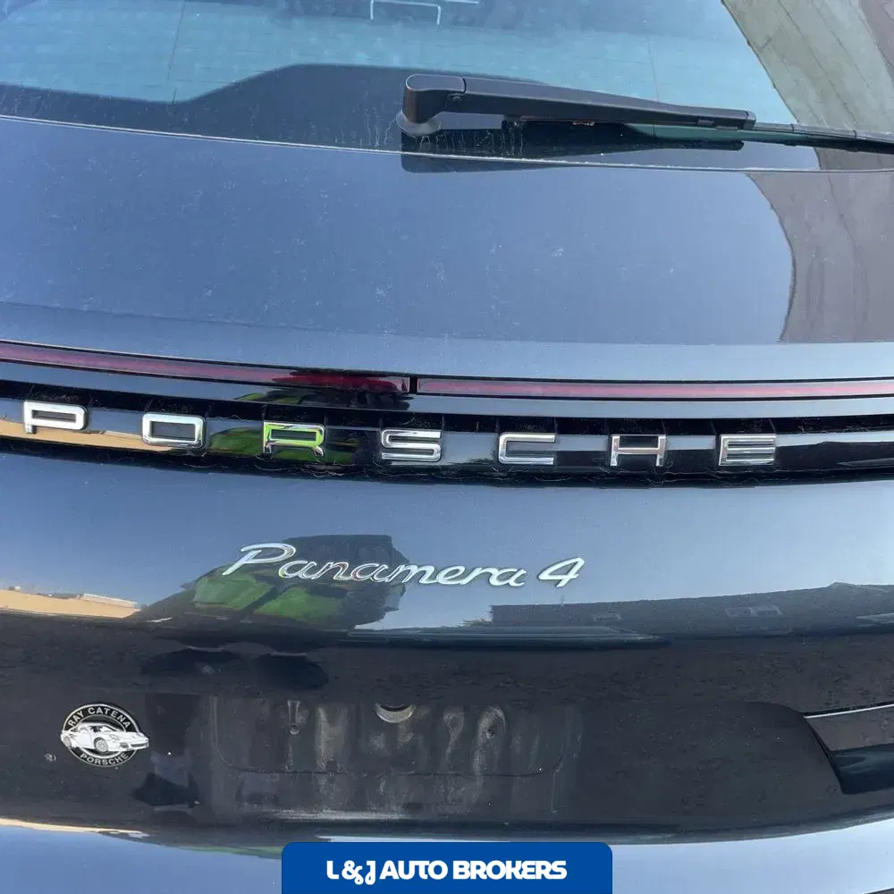 2018 Porsche Panamera 4