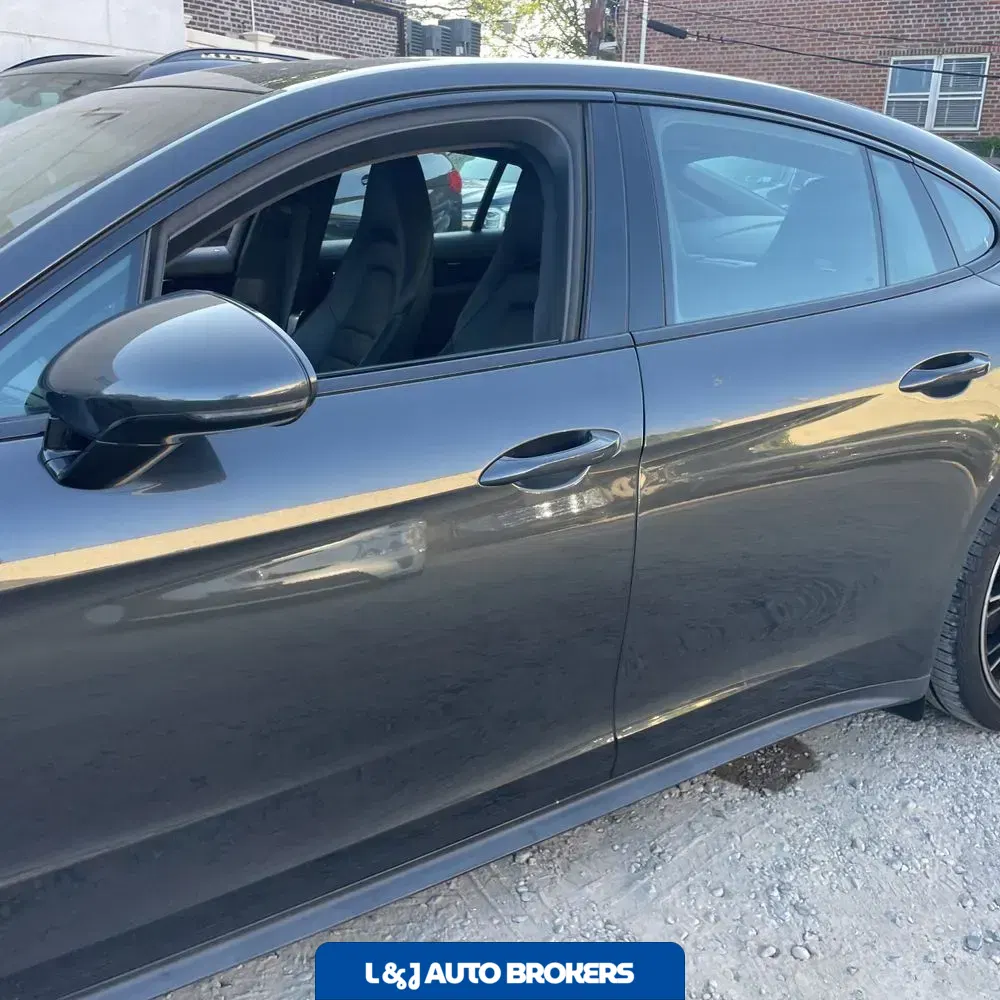 2018 Porsche Panamera 4