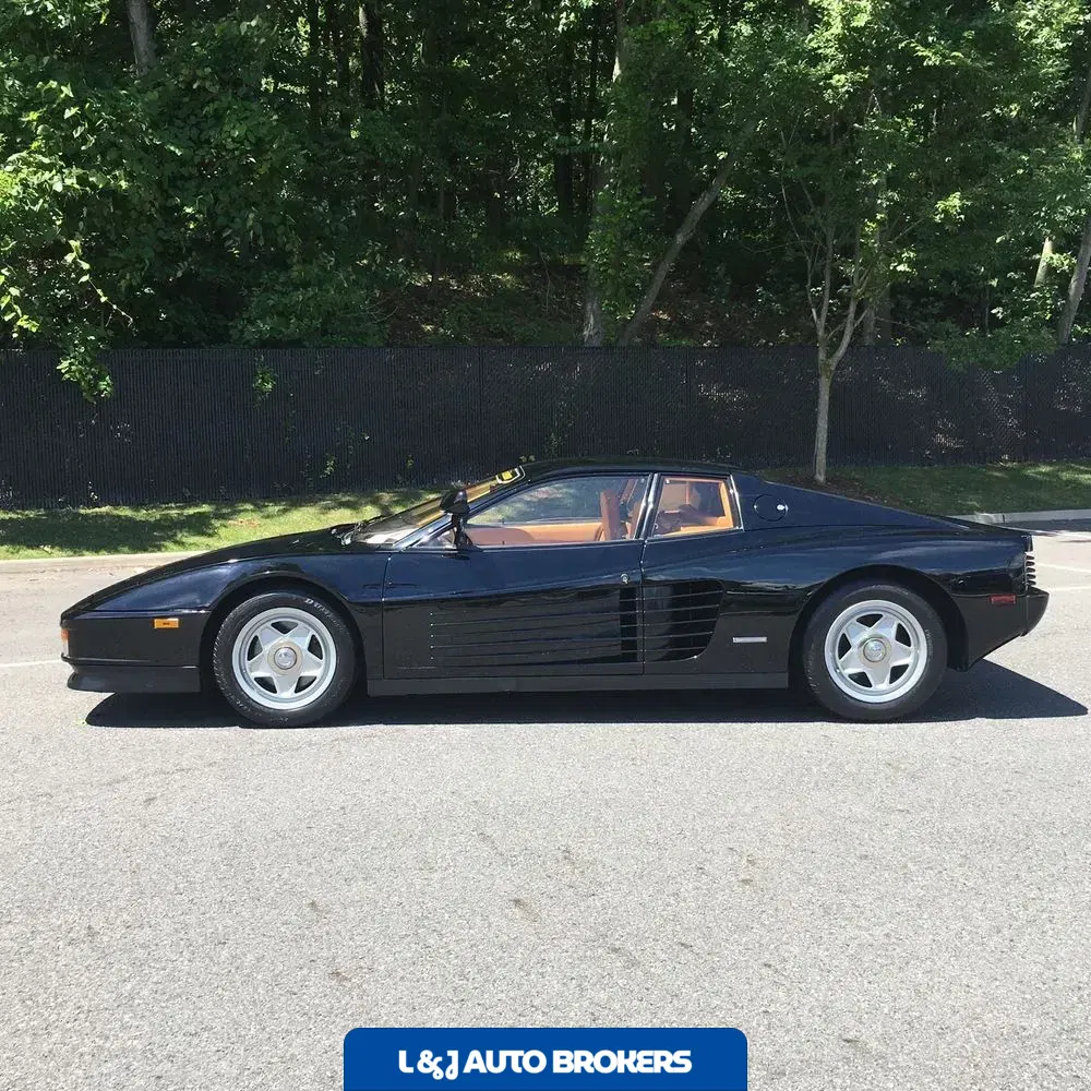 1986 Ferrari Testarossa Flying Mirror