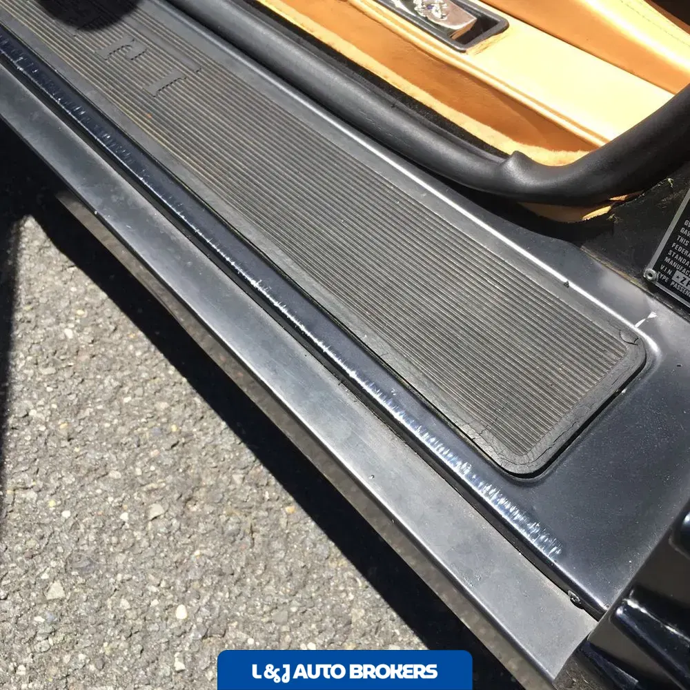 1986 Ferrari Testarossa Flying Mirror