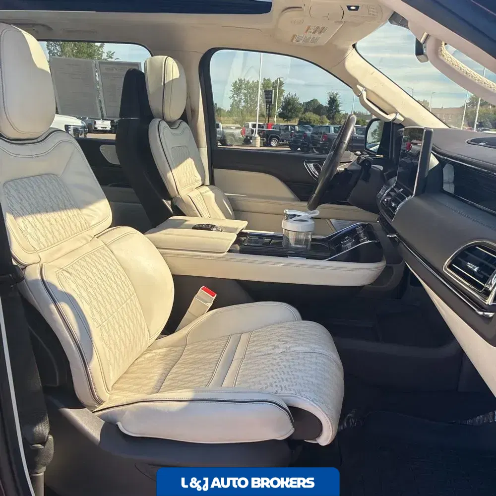 2024 Lincoln Navigator L Black Label
