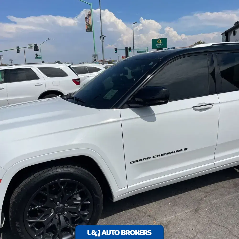 2023 Jeep Grand Cherokee L Summit
