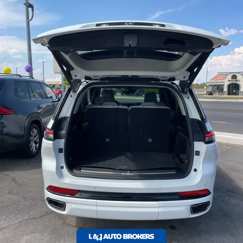 2023 Jeep Grand Cherokee L Summit