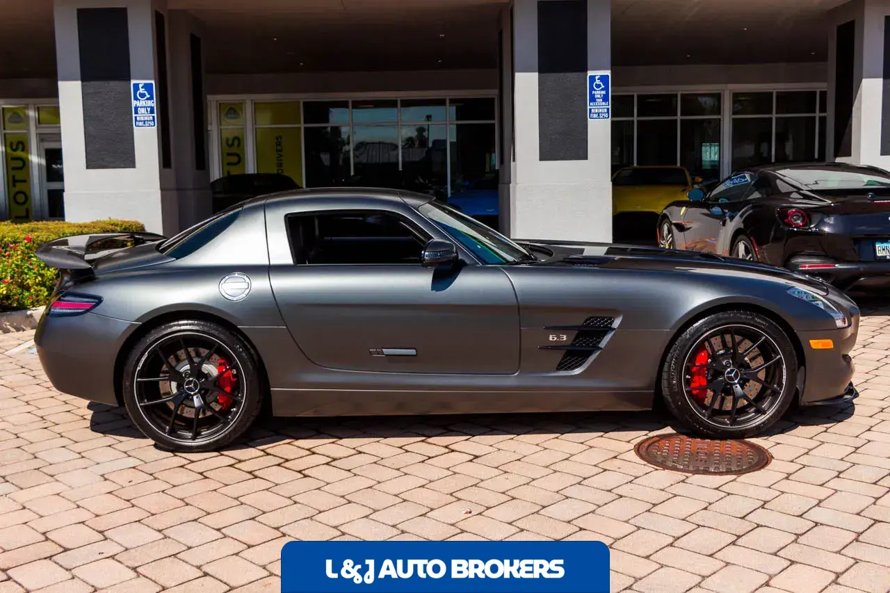 2015 Mercedes-Benz SLS AMG GT Final Edition Coupe