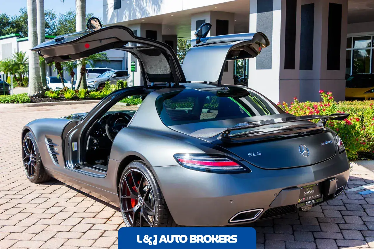 2015 Mercedes-Benz SLS AMG GT Final Edition Coupe