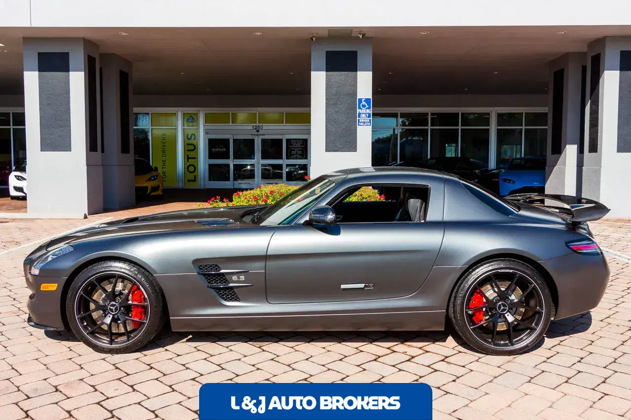 2015 Mercedes-Benz SLS AMG GT Final Edition Coupe