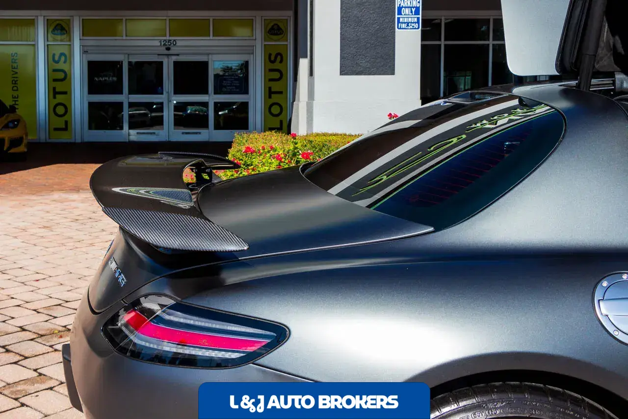 2015 Mercedes-Benz SLS AMG GT Final Edition Coupe
