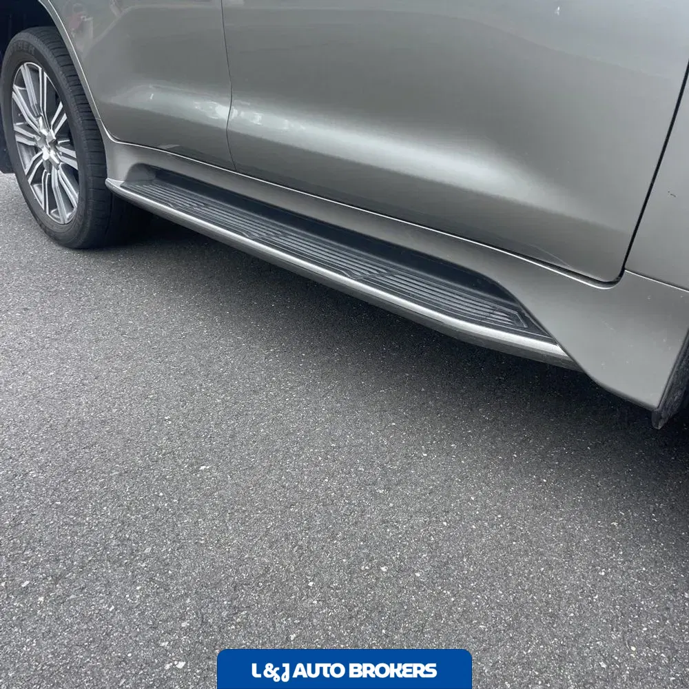 2017 Lexus LX 570 Base