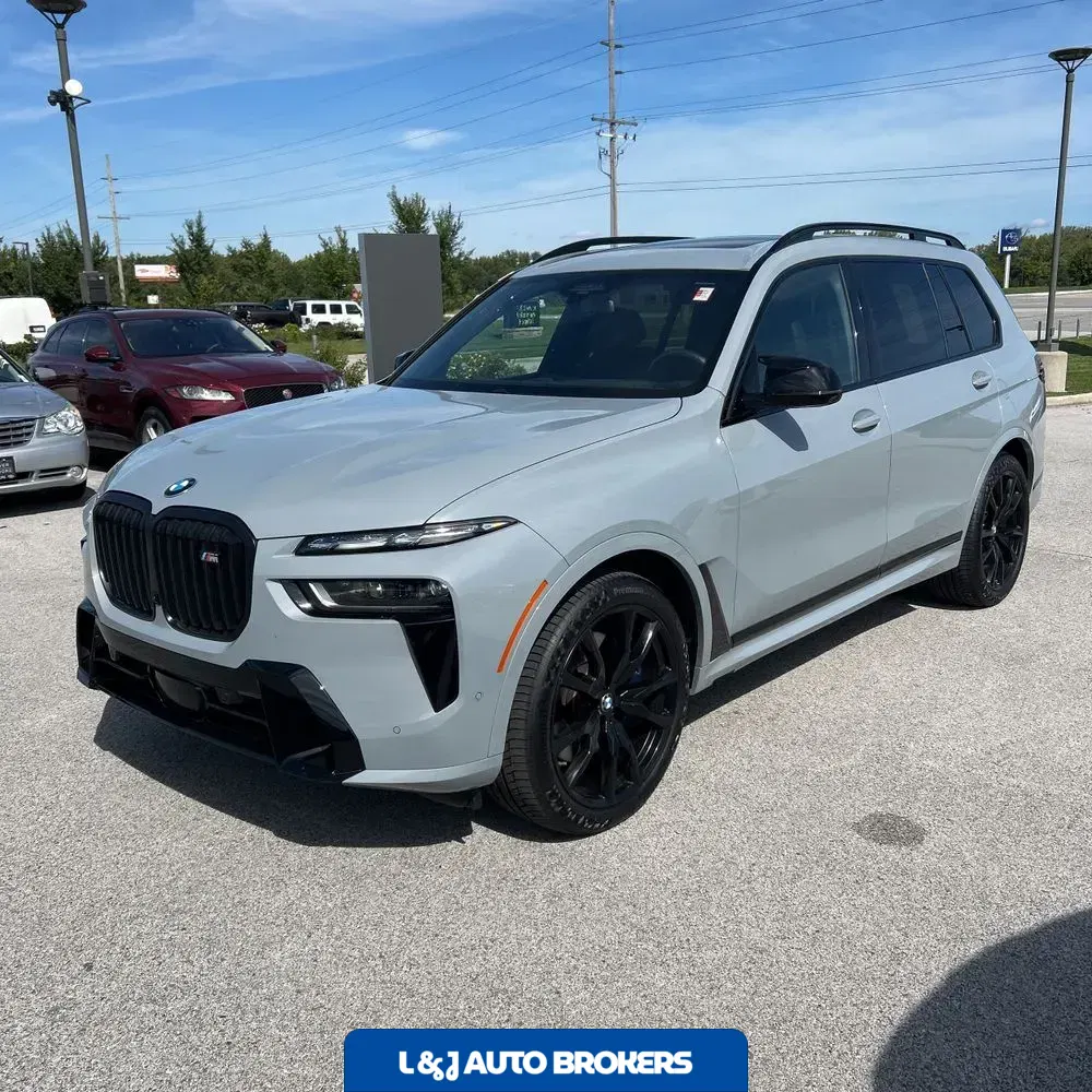 2024 BMW X7 M60i