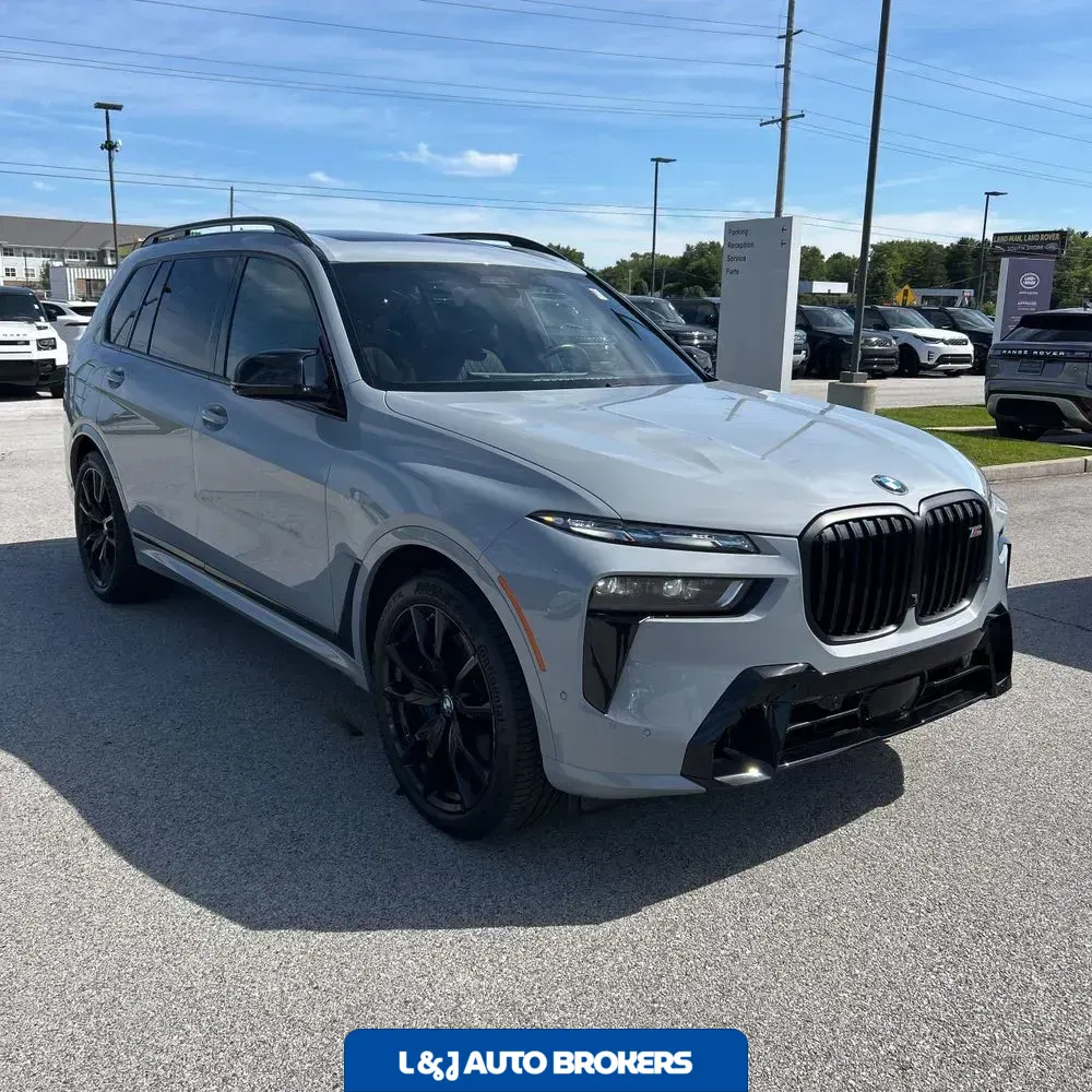 2024 BMW X7 M60i